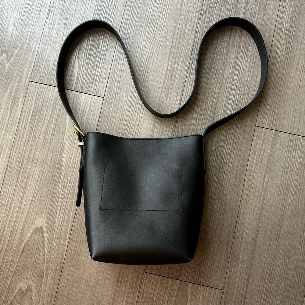 Madewell The Essential Mini Bucket Tote - Picture 5 of 7
